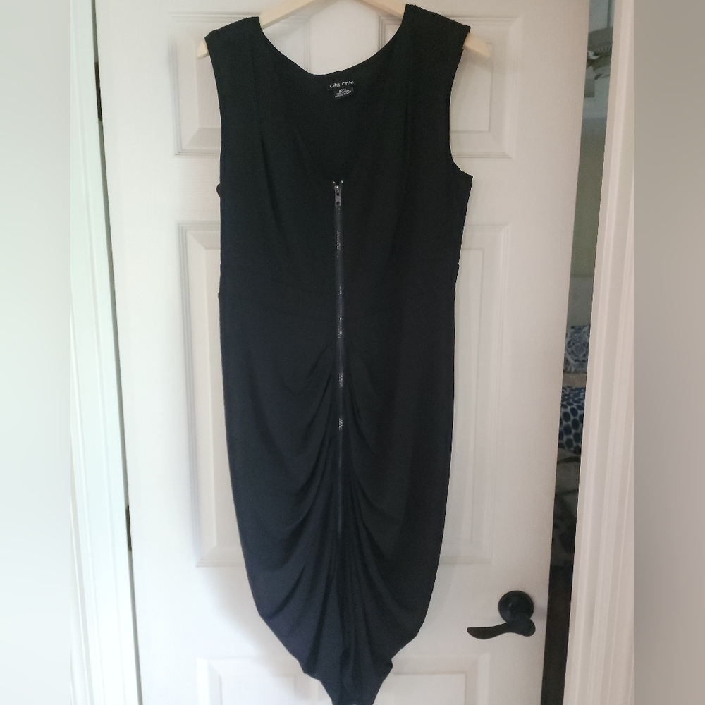 City Chic Ruched Zip Front Dress - Picture 3 of 5